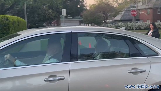 （新浪财经摄于奥马哈）